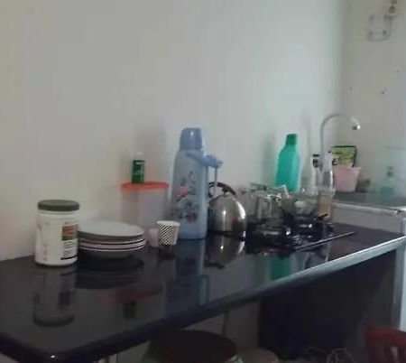 Apartment Green Pramuka Tower Chrysant Джакарта Екстер'єр фото