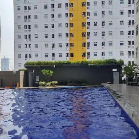 Apartment Green Pramuka Tower Chrysant Джакарта Екстер'єр фото